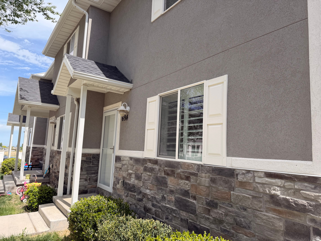 694 W RY LN Tooele, UT 84074