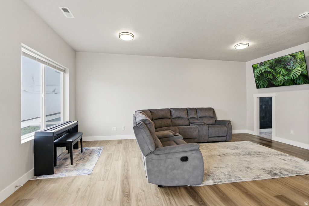 421 E PENNY LN Clearfield, UT 84015