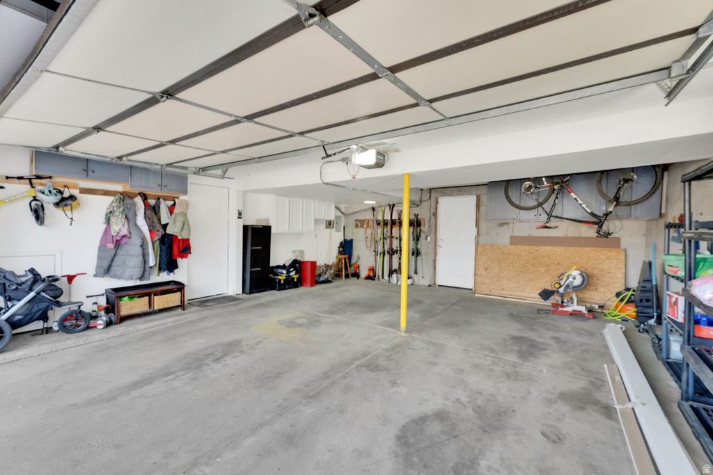 2617 W DONNAWOOD CIR Salt Lake City, UT 84129