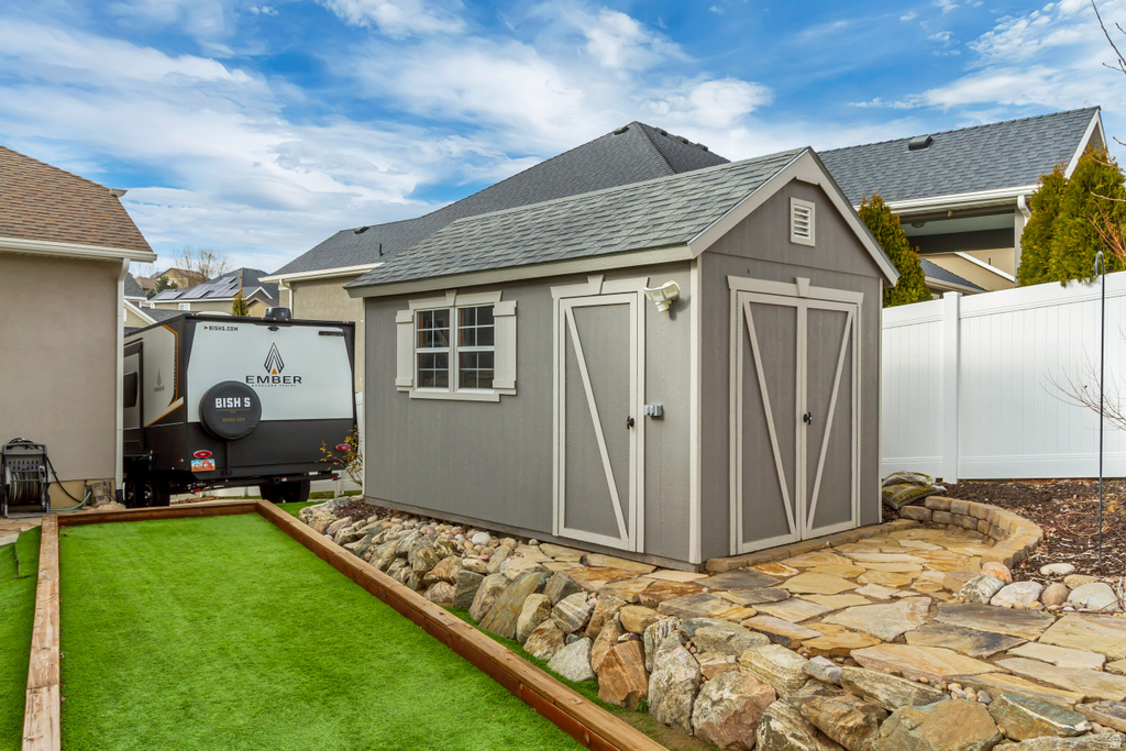 3232 N REDTAIL WAY Layton, UT 84040