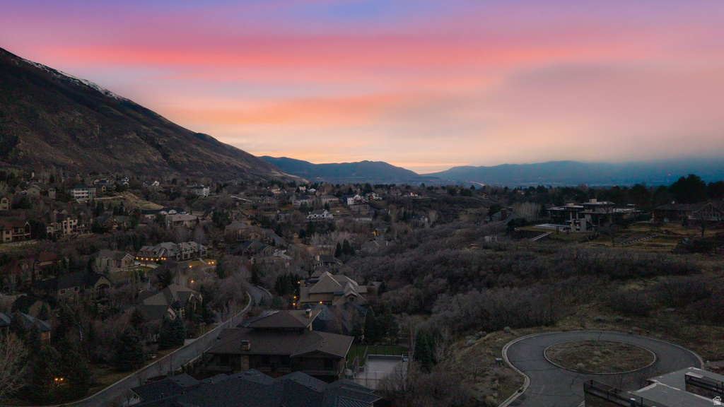 1 E CARRIAGEWOOD CV Sandy, UT 84092