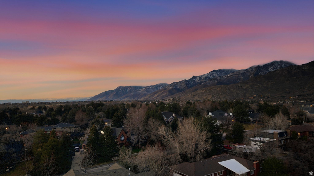 1 E CARRIAGEWOOD CV Sandy, UT 84092