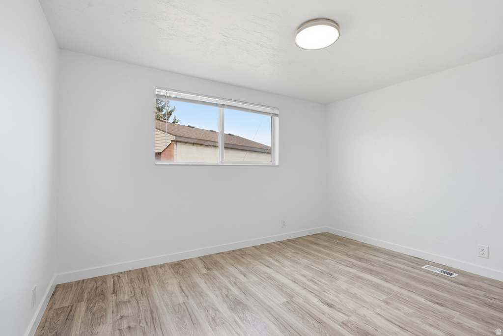 3529 S 6470 W West Valley City, UT 84128