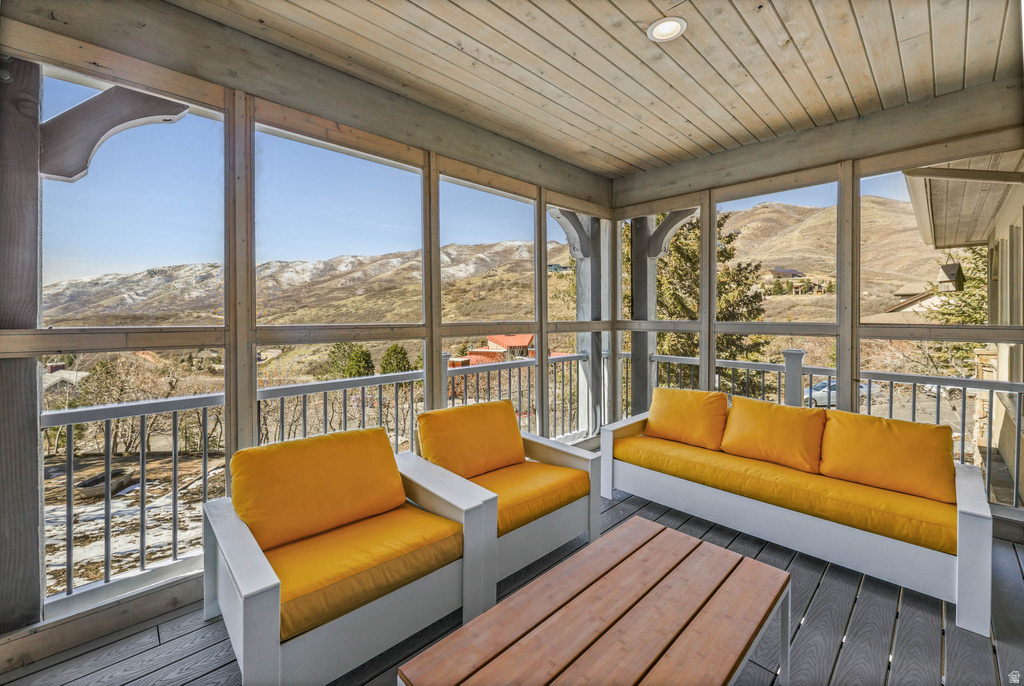 606 N LITTLE TREE CIR Salt Lake City, UT 84108