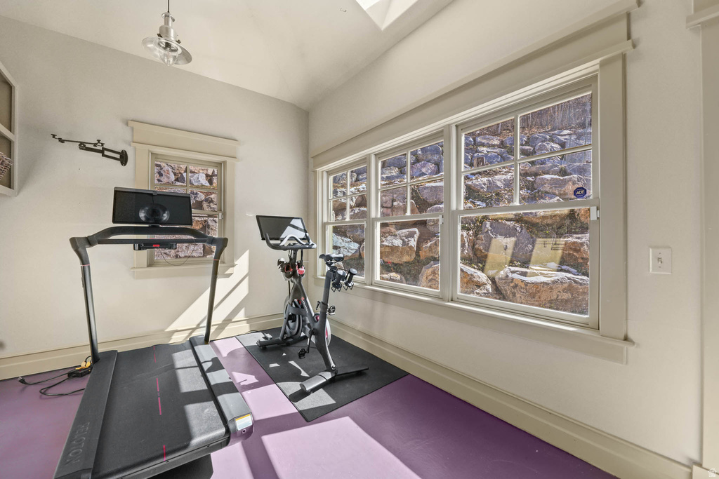 606 N LITTLE TREE CIR Salt Lake City, UT 84108