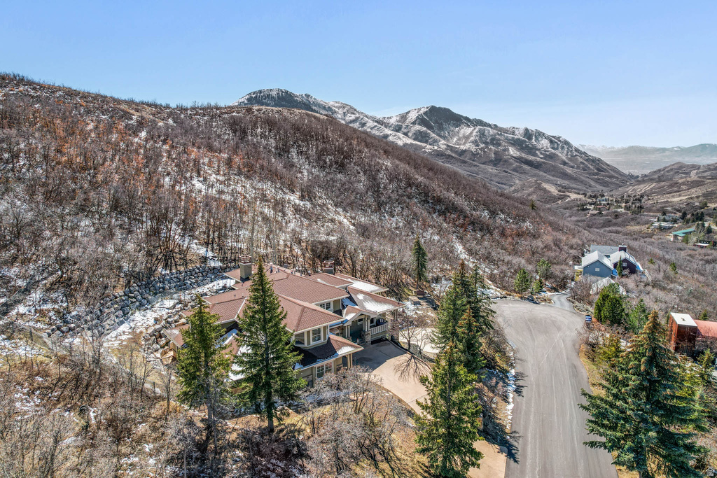 606 N LITTLE TREE CIR Salt Lake City, UT 84108