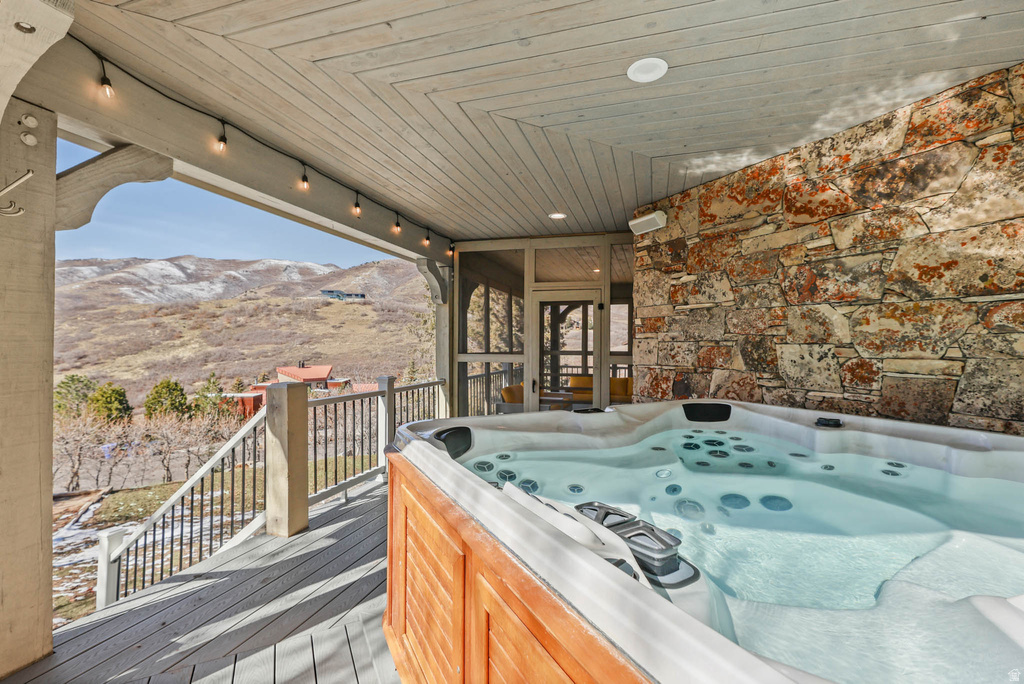 606 N LITTLE TREE CIR Salt Lake City, UT 84108