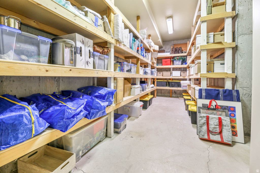 606 N LITTLE TREE CIR Salt Lake City, UT 84108