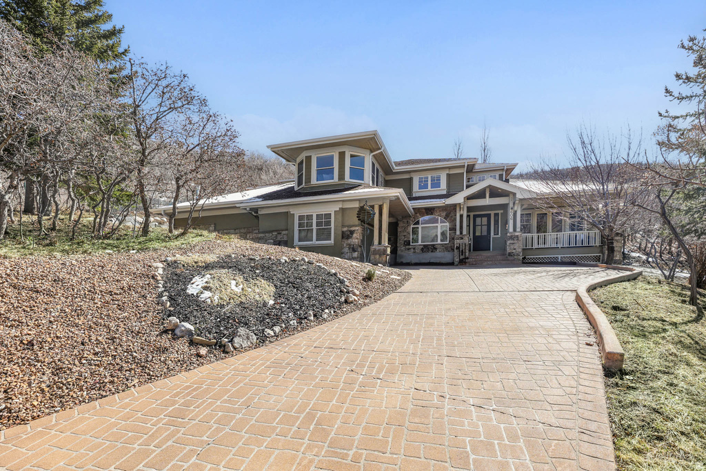 606 N LITTLE TREE CIR Salt Lake City, UT 84108