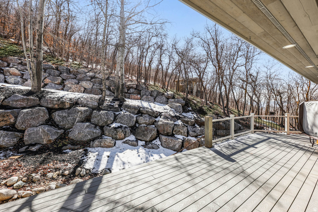 606 N LITTLE TREE CIR Salt Lake City, UT 84108