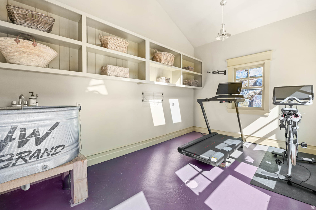 606 N LITTLE TREE CIR Salt Lake City, UT 84108