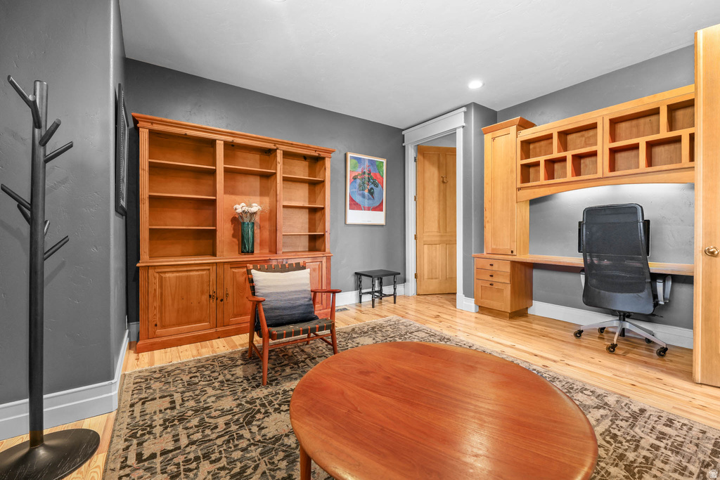 606 N LITTLE TREE CIR Salt Lake City, UT 84108