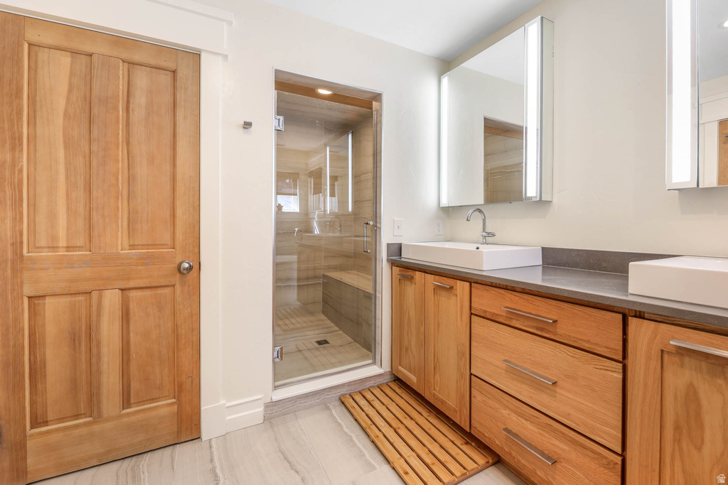 606 N LITTLE TREE CIR Salt Lake City, UT 84108