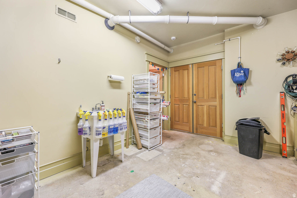 606 N LITTLE TREE CIR Salt Lake City, UT 84108