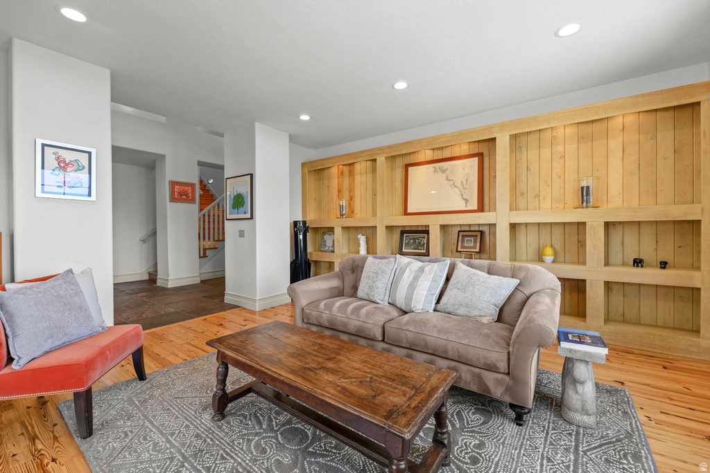 606 N LITTLE TREE CIR Salt Lake City, UT 84108