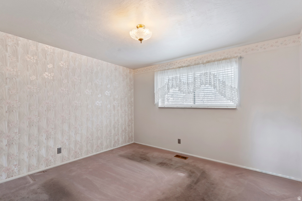 2568 W 5225 S Roy, UT 84067