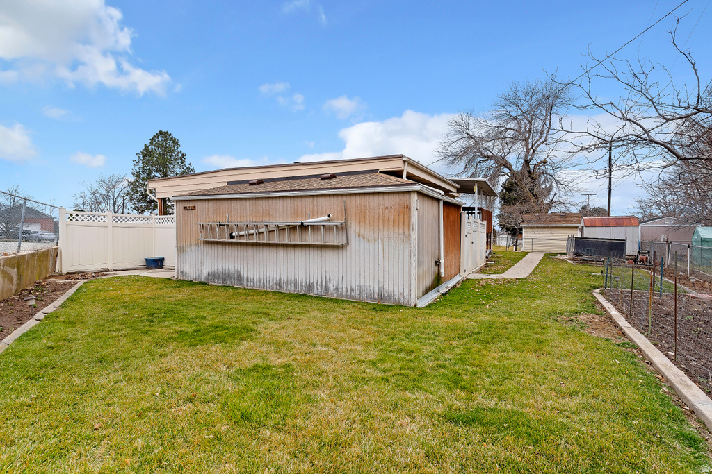 2568 W 5225 S Roy, UT 84067