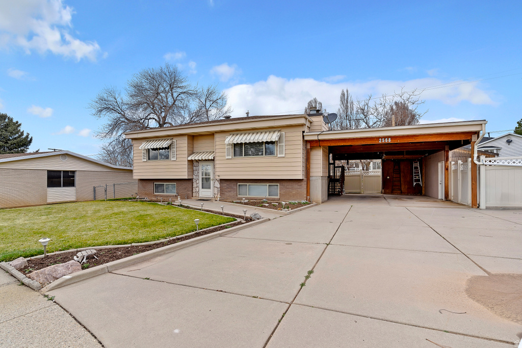 2568 W 5225 S Roy, UT 84067