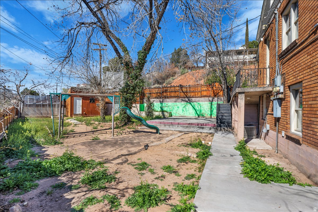 239 N MAIN ST St George, UT 84770