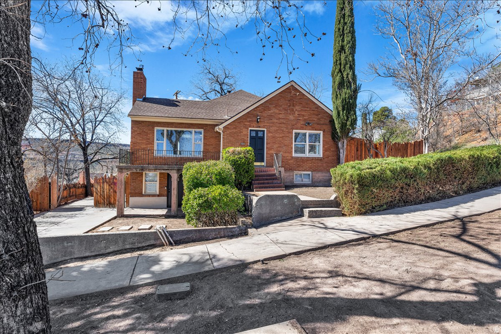 239 N MAIN ST St George, UT 84770