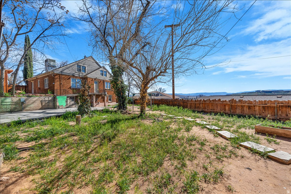 239 N MAIN ST St George, UT 84770