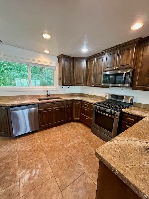 185 E SOUTH WEBER DR South Weber, UT 84405