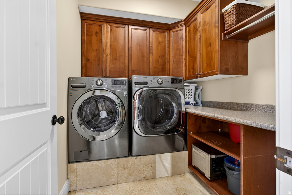 1898 W OLD FORT CIR Farmington, UT 84025