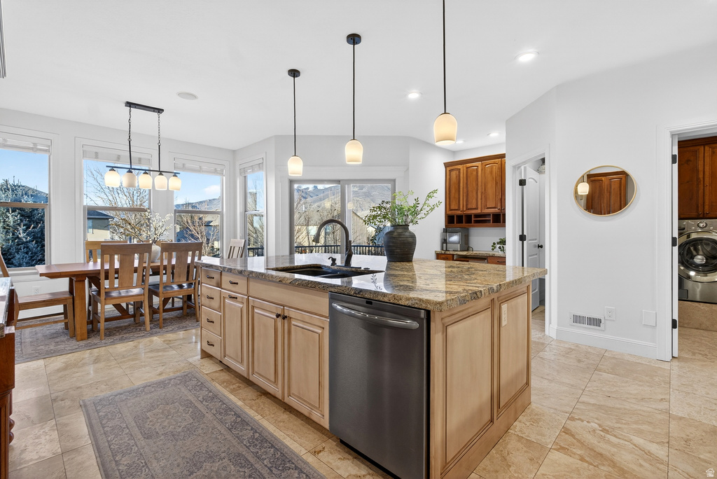 1898 W OLD FORT CIR Farmington, UT 84025