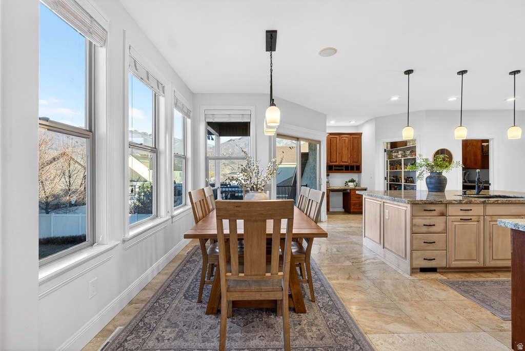 1898 W OLD FORT CIR Farmington, UT 84025