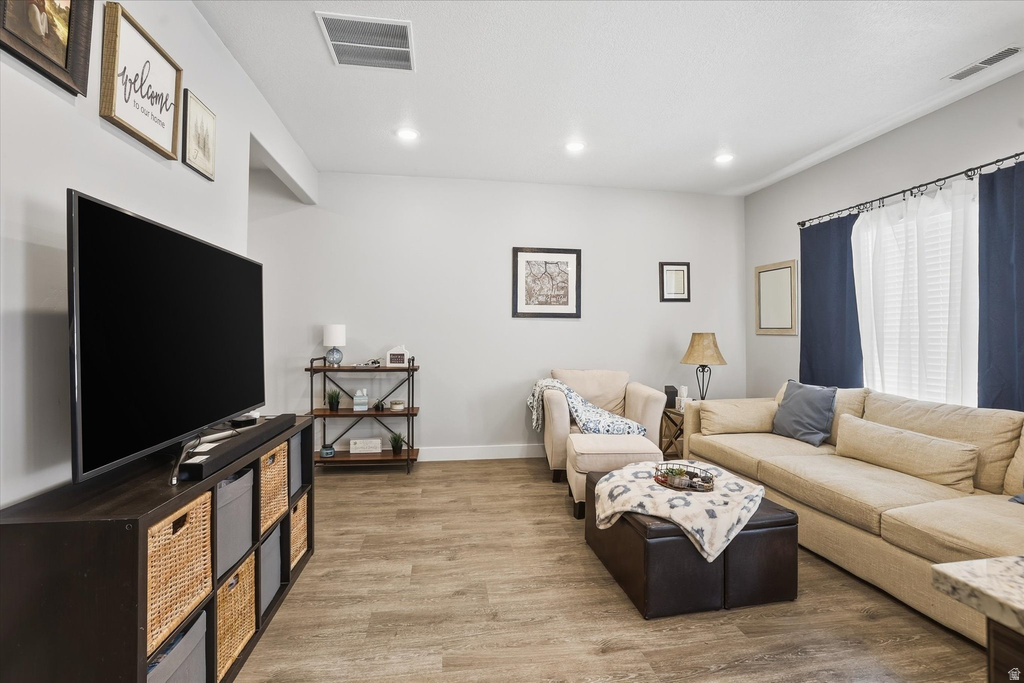 1382 E 340 S Hyrum, UT 84319