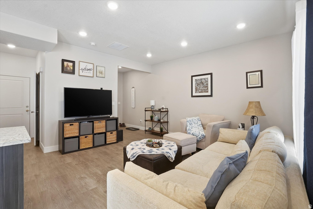 1382 E 340 S Hyrum, UT 84319