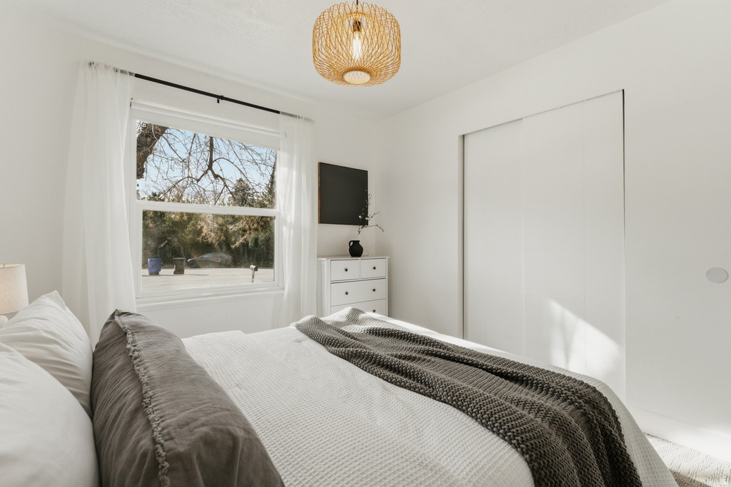 7337 S WINESAP CIR Cottonwood Heights, UT 84121