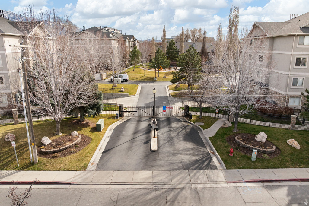 1230 E PRIVET DR #213 Cottonwood Heights, UT 84121