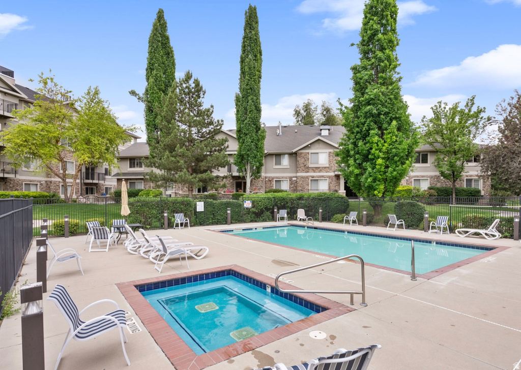 1230 E PRIVET DR #213 Cottonwood Heights, UT 84121