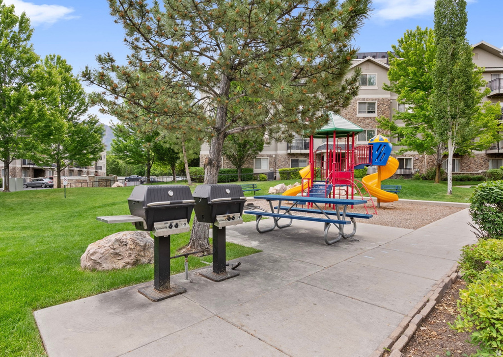 1230 E PRIVET DR #213 Cottonwood Heights, UT 84121