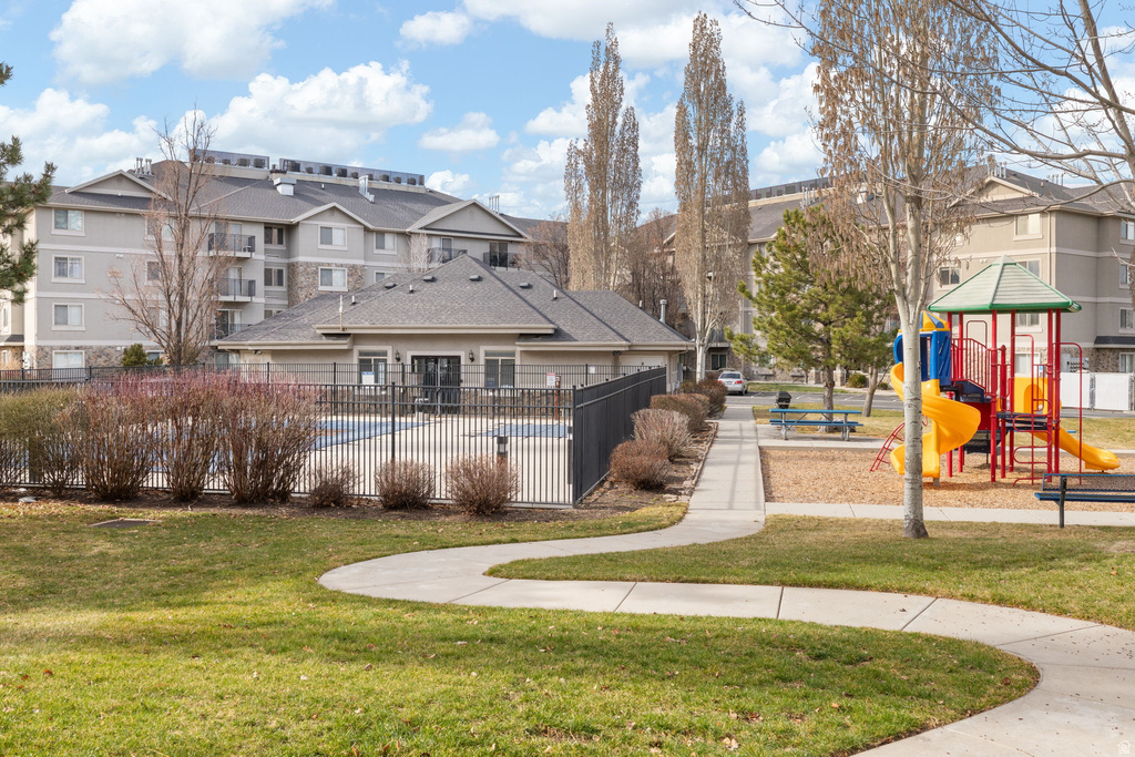 1230 E PRIVET DR #213 Cottonwood Heights, UT 84121