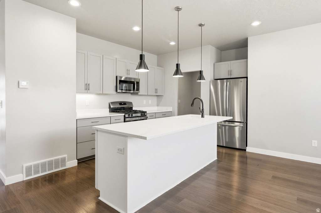 370 W PARKWAY DR Kaysville, UT 84037