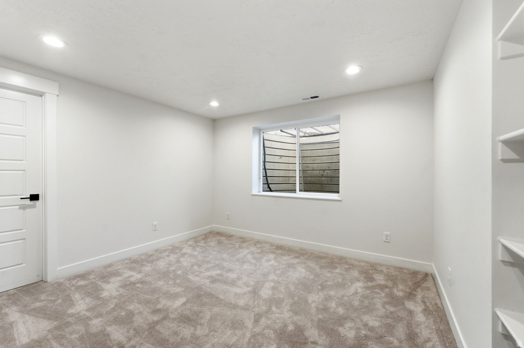 370 W PARKWAY DR Kaysville, UT 84037