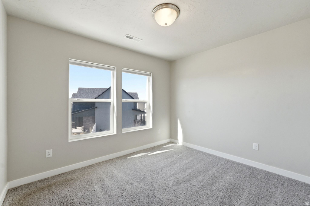 370 W PARKWAY DR Kaysville, UT 84037