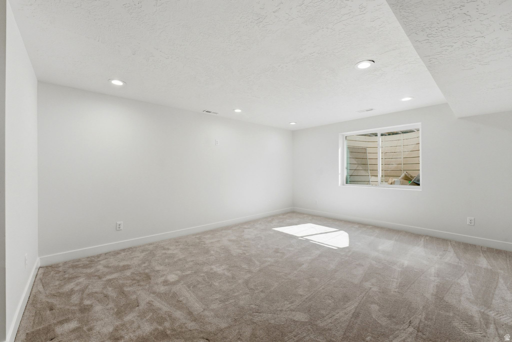 370 W PARKWAY DR Kaysville, UT 84037