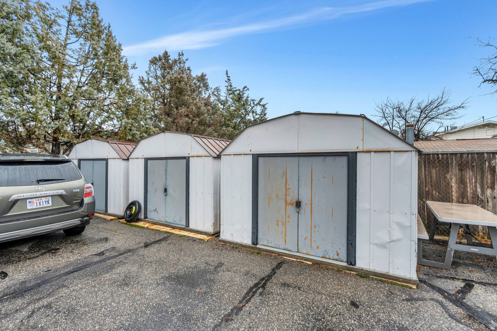 1121 S 50 E Orem, UT 84058