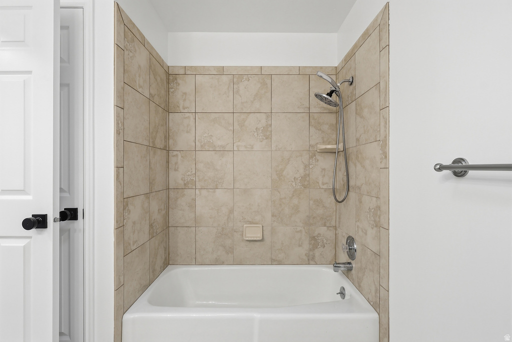 1443 E WASHAKIE CIR Ogden, UT 84403