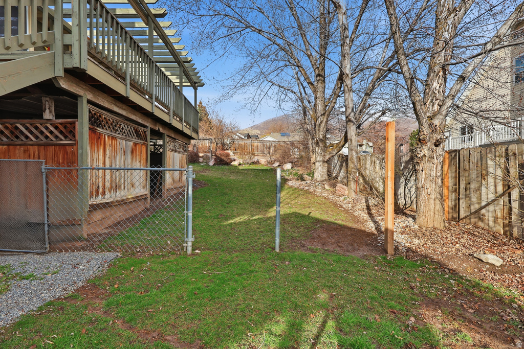 1443 E WASHAKIE CIR Ogden, UT 84403