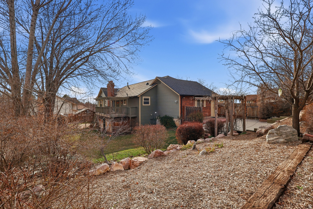 1443 E WASHAKIE CIR Ogden, UT 84403