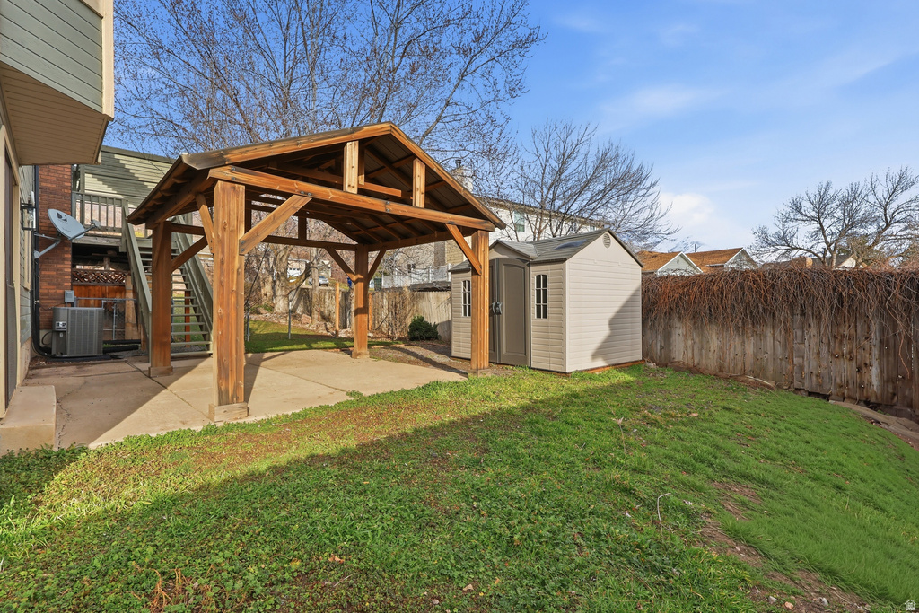 1443 E WASHAKIE CIR Ogden, UT 84403