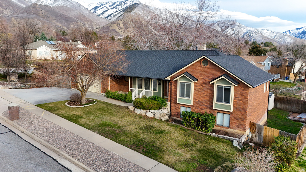 1443 E WASHAKIE CIR Ogden, UT 84403