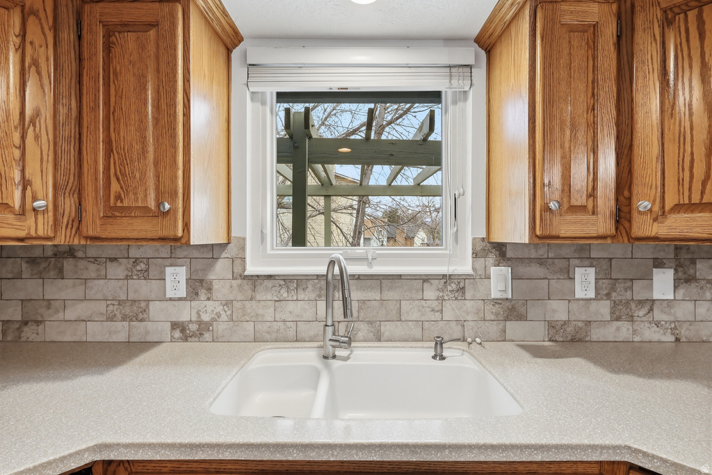 1443 E WASHAKIE CIR Ogden, UT 84403