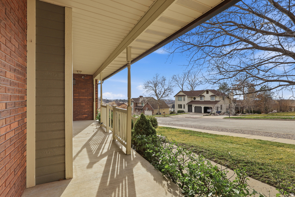 1443 E WASHAKIE CIR Ogden, UT 84403
