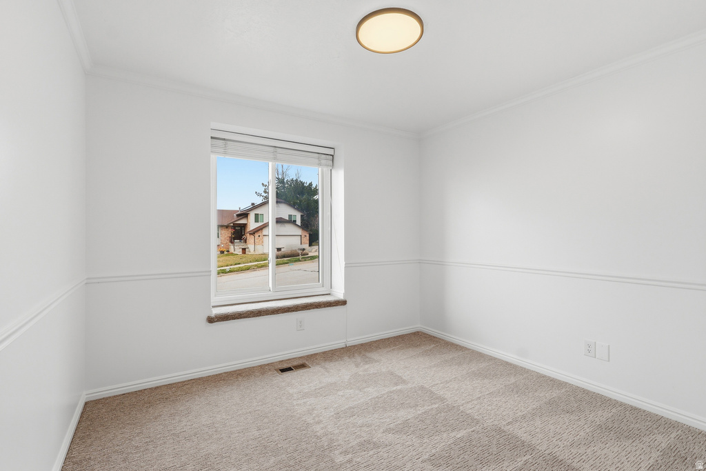 1443 E WASHAKIE CIR Ogden, UT 84403