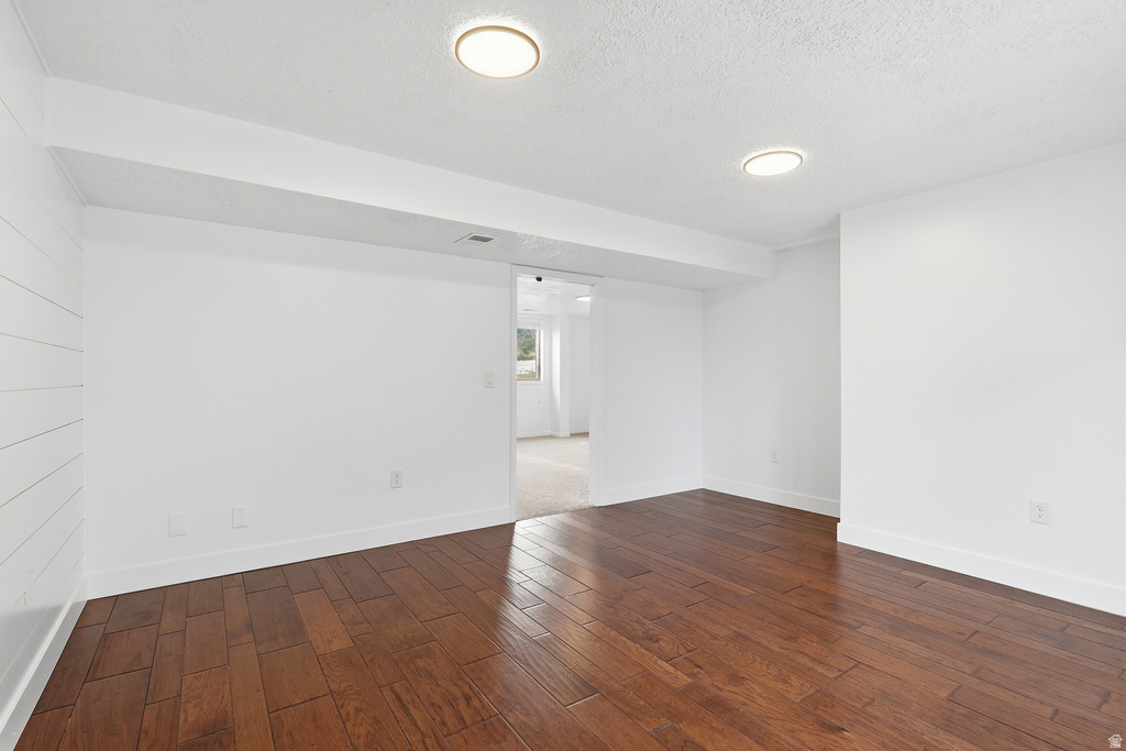 1443 E WASHAKIE CIR Ogden, UT 84403